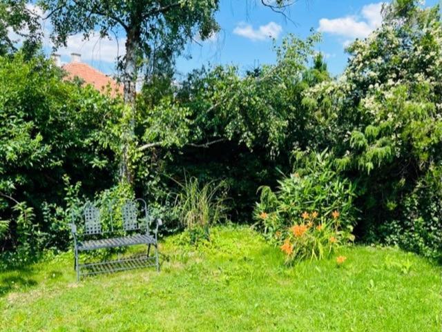 Entzuckende Kleine Vorstadtvilla Klosterneuburg Zewnętrze zdjęcie